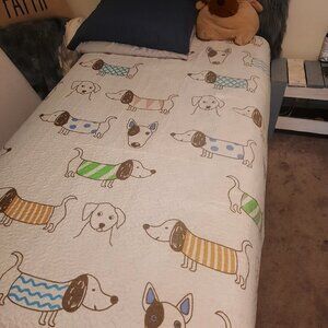Twin size bedspread